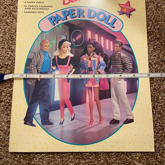 Barbie Paper Dolls - 1994 - Picture 11 of 15